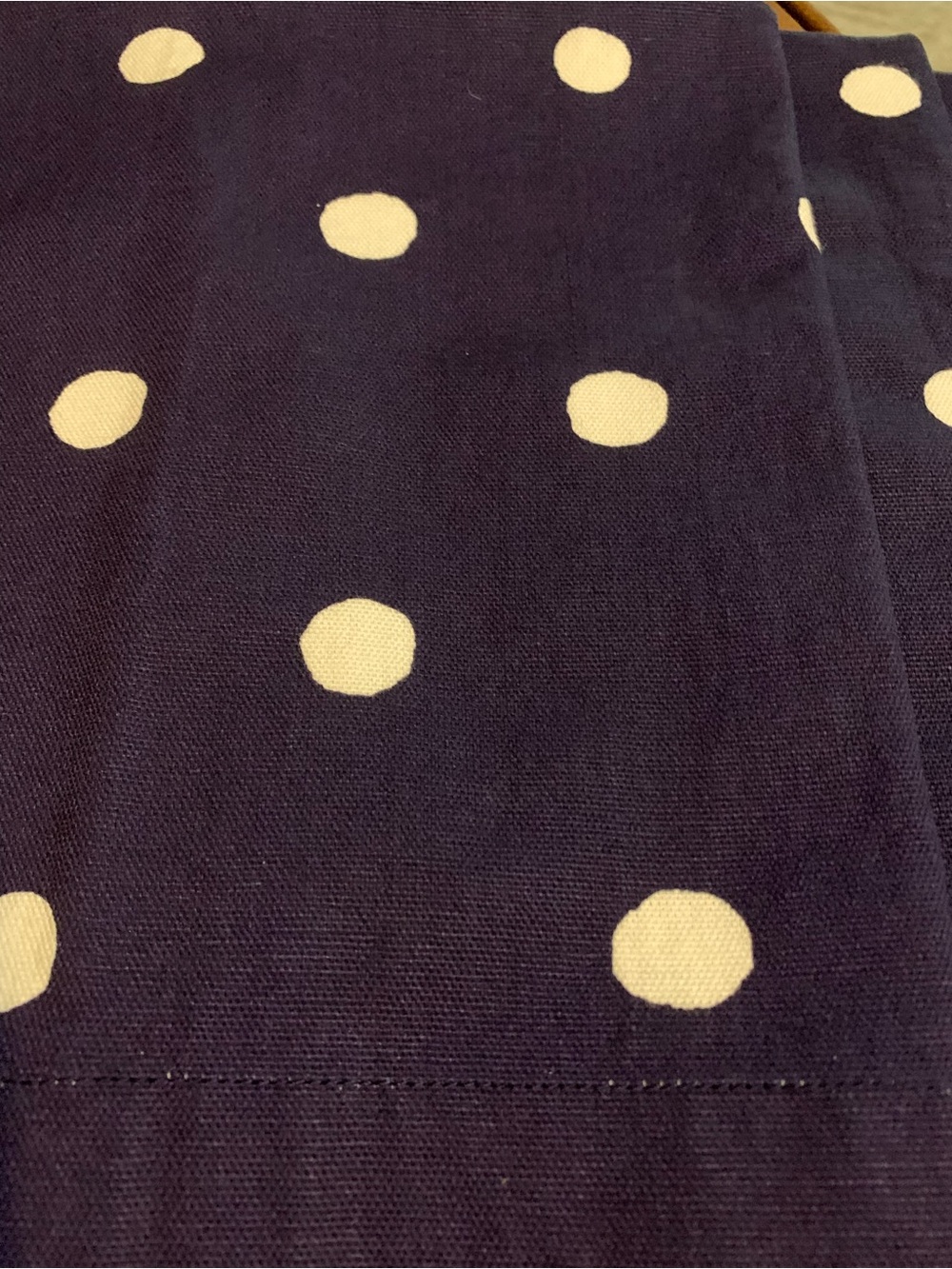 kate spade of New York Navy and White Polka Dot dinner napkin set of 4 - Picture 4 of 5